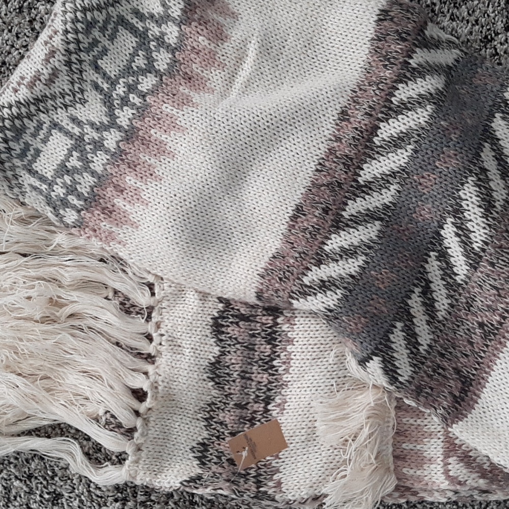 American Eagle Scarf - NWT